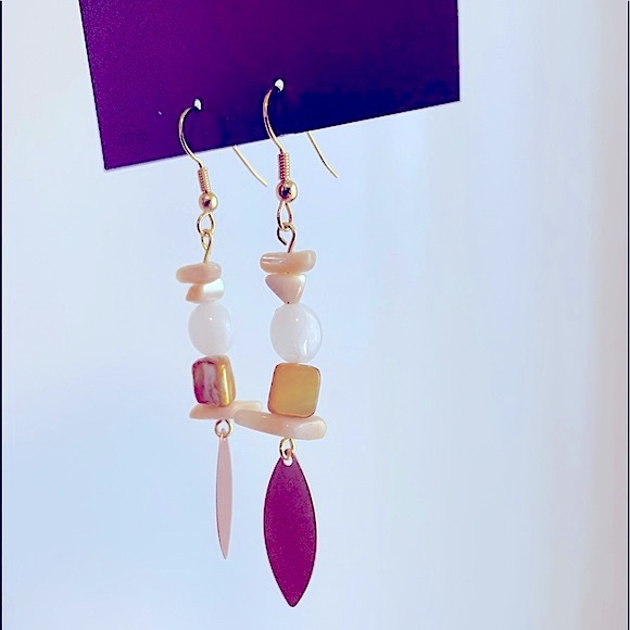 *Pretty Handmade Dangles w/Natural Healing Stones•Rose Gold•Charm•Hook Earring - Picture 3 of 16